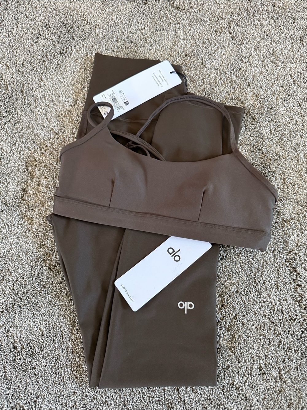 ALO Yoga Chocolate Brown Strappy Sports Bra & Leggings Set - Picture 1 of 3